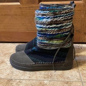 Women’s TOMS Nepal boots, sz. 8.5